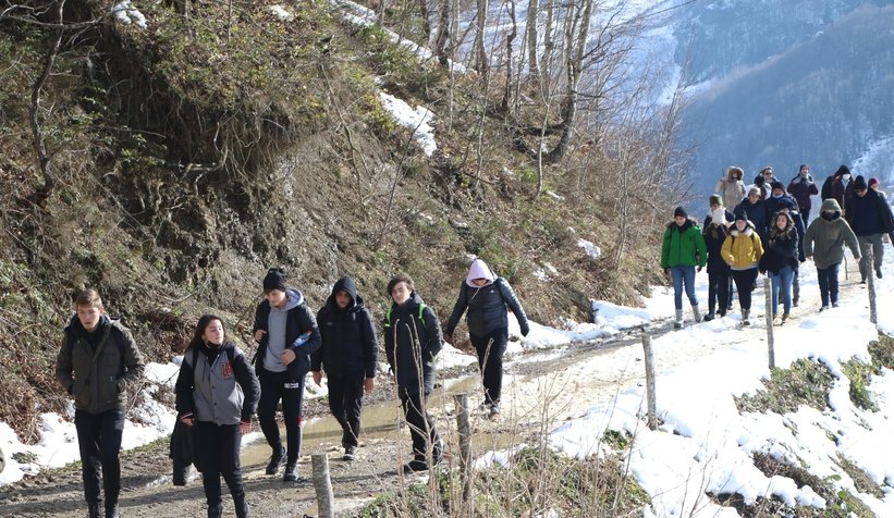 Akyazılı öğrenciler Sarıkamış Şehitleri için yürüdü