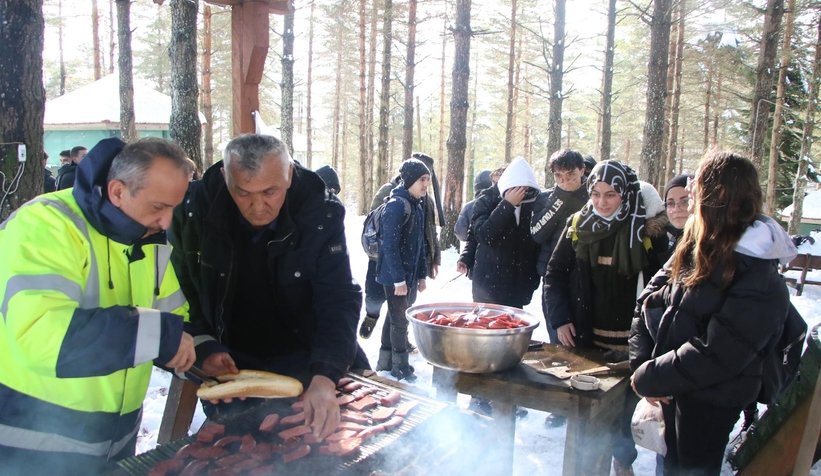 Akyazılı öğrenciler Sarıkamış Şehitleri için yürüdü