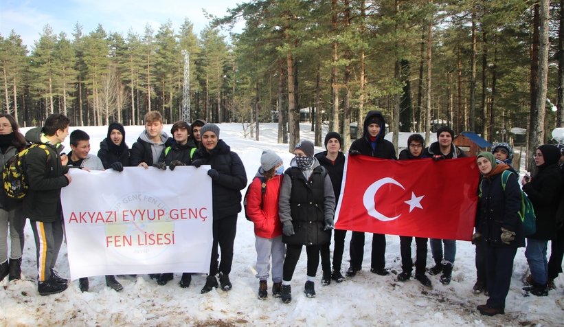 Akyazılı öğrenciler Sarıkamış Şehitleri için yürüdü