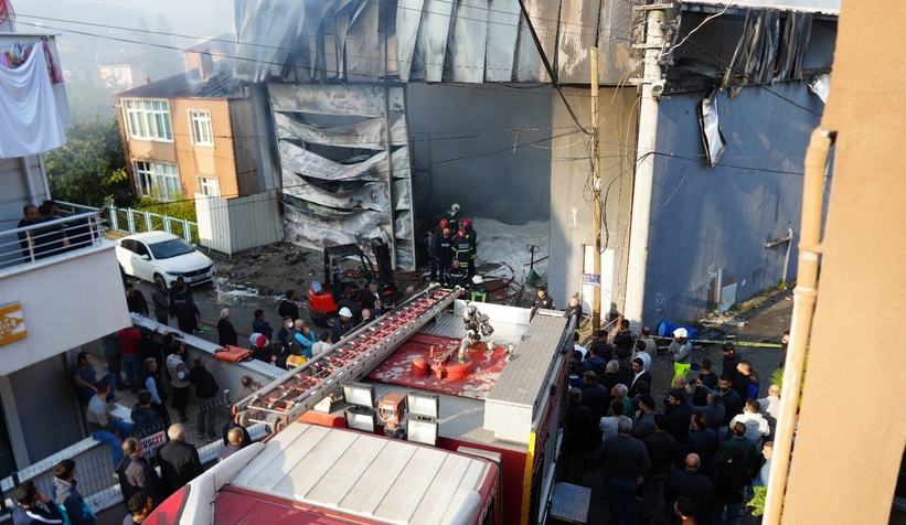 akyazili-sengul-yilmaz-yangin-faciasinda-hayatini-kaybettiyllmcmzzm1