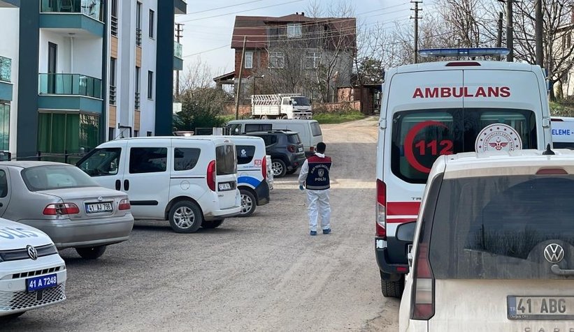 Akyazılı Turgay eşini öldürüp, kendini vurdu