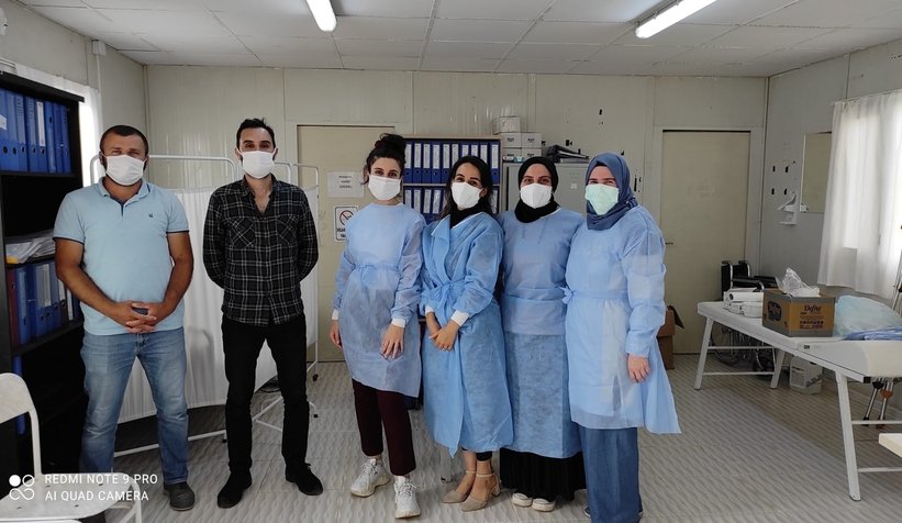 Akyazılılardan aşı çadırına yoğun ilgi