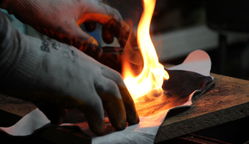 Alaattin Usta minyatür ayakkabılarıyla rekorlar kitabına girmek istiyor