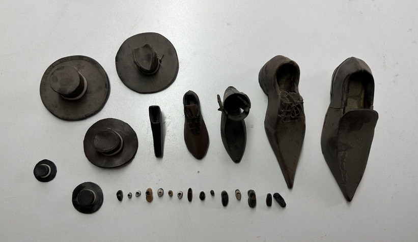 Alaattin Usta minyatür ayakkabılarıyla rekorlar kitabına girmek istiyor