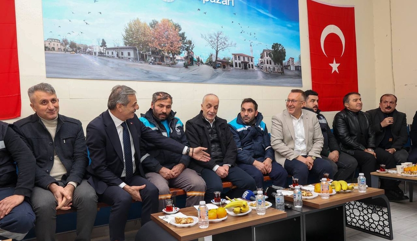 alemdar-isiksu-ve-atalay-yeni-yili-temizlik-iscileriyle-karsiladiv3hmdw5xnw