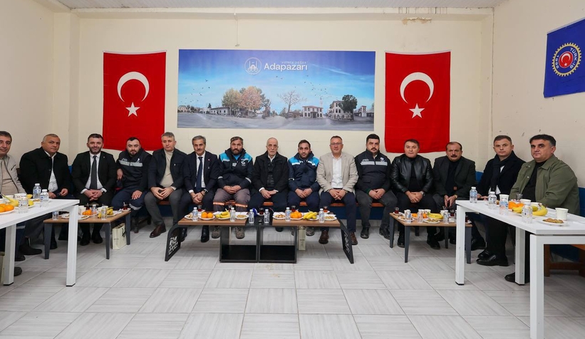alemdar-isiksu-ve-atalay-yeni-yili-temizlik-iscileriyle-karsiladiv3hmdw5xnw