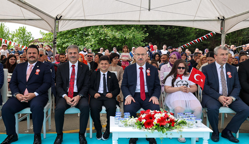 alemdar-miniklerin-bayram-coskusuna-ortak-oldubdbvoesruu