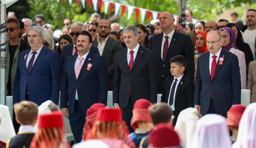 alemdar-miniklerin-bayram-coskusuna-ortak-oldubdbvoesruu