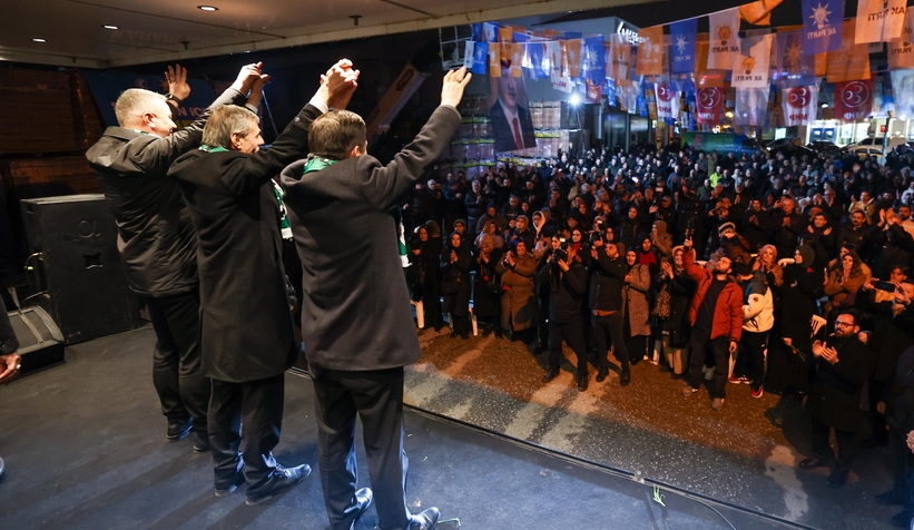 Alemdar seçim çalışmalarına Serdivan ile devam etti