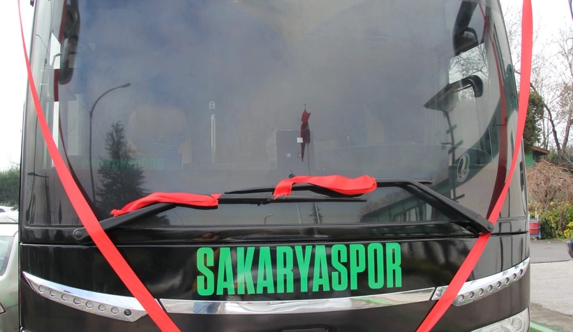 alemdardan-sakaryaspora-yeni-takim-otobusureftoelmoe