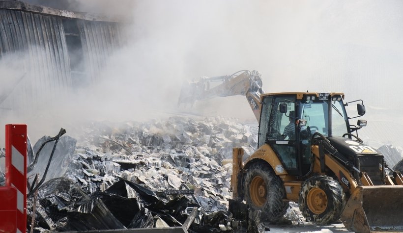 Alevlere teslim oldu, zarar büyük