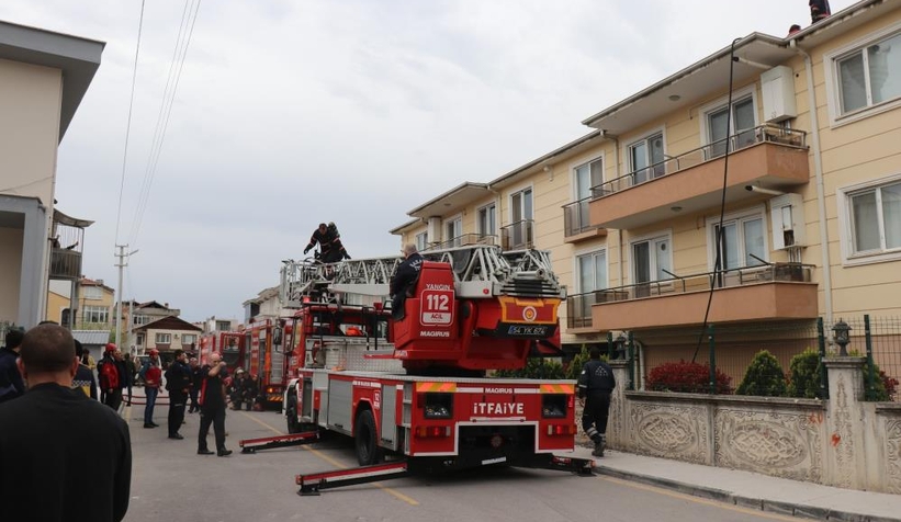 Alevlerin arasında kalan itfaiyeci öldü, arkadaşları gözyaşlarına boğuldu