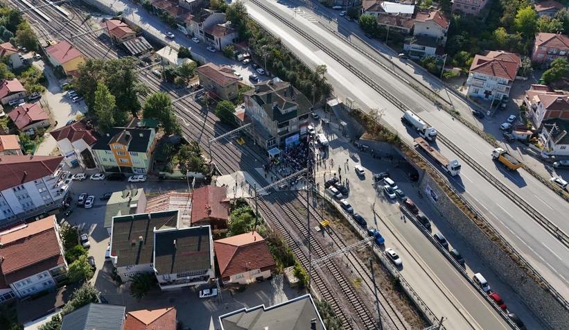 Alifuatpaşa Hemzemin Geçidi 11 yıl sonra açıldı