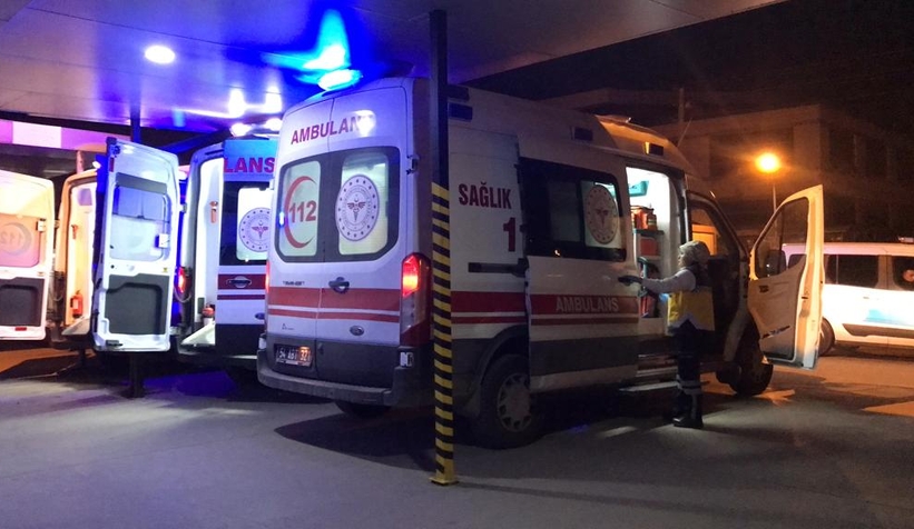 Alkol alan iki grubun kavgasında kan aktı