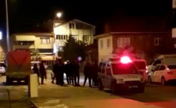 Alkol alıp kavga eden şahıslar mahalleliyi bıktırdı