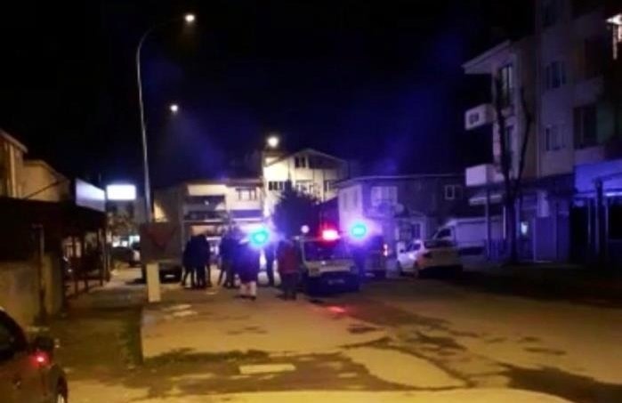 Alkol alıp kavga eden şahıslar mahalleliyi bıktırdı