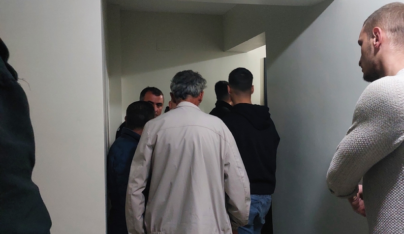 alkol-masasinda-gerginlik-baba-kiz-ve-damat-karakolluk-oldurzfiy0l5mt