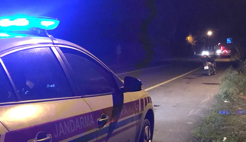 Alkollü motosikletli kaza yaptı