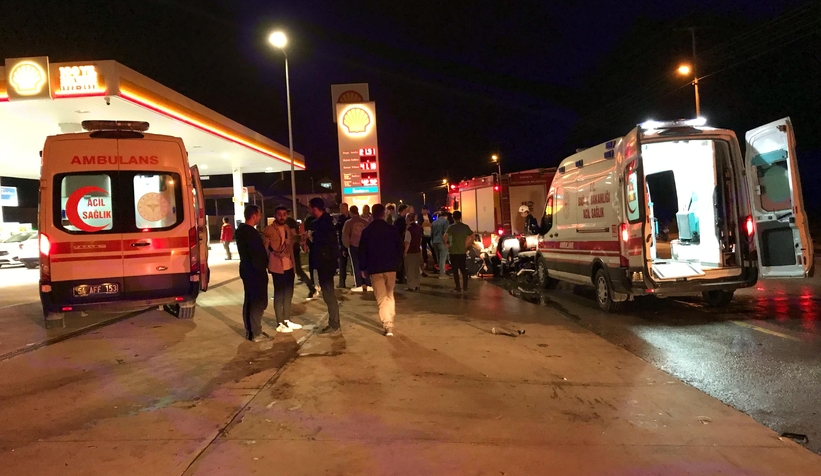 Alkollü sürücüler kaza yaptı: 2 yaralı