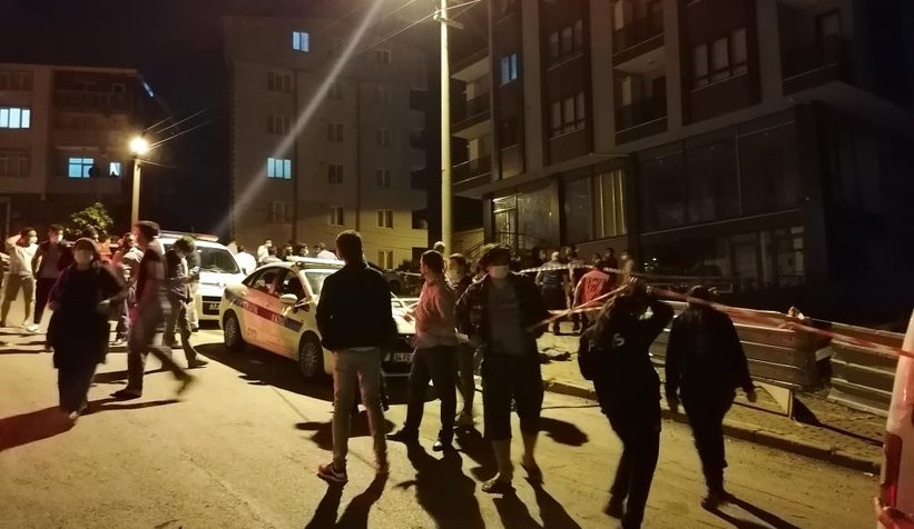 Altı katlı binada çökme tehlikesi, tahliye edildiler