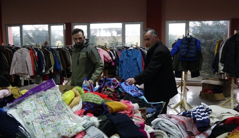 altin-dolu-ayakkabiyi-yanlislikla-deprem-bolgesine-yolladilara3fiady3wv