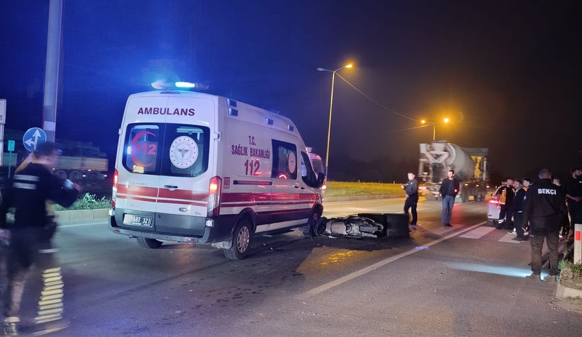 ambulans-ile-moto-kurye-carpistibmg4nwc2si