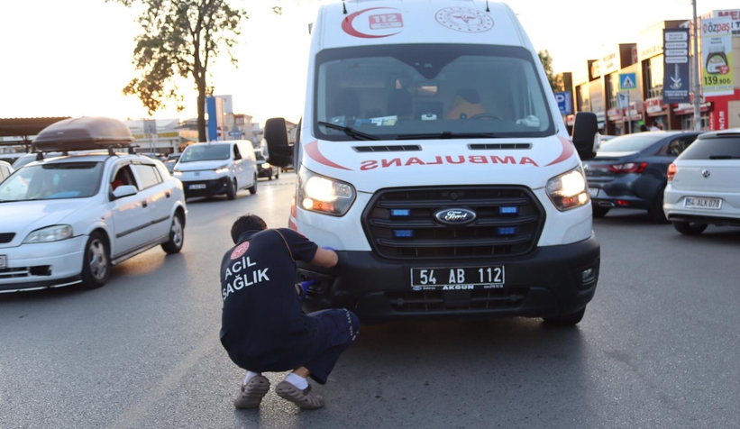Ambulans ile motosiklet çarpıştı