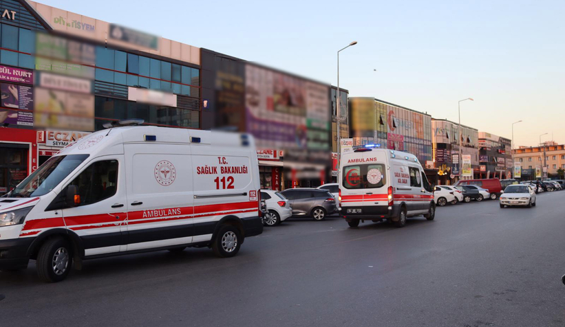 Ambulans ile motosiklet çarpıştı