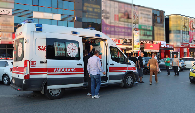Ambulans ile motosiklet çarpıştı