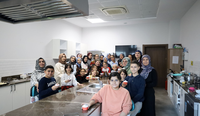 anne-cocuk-atolyeleri-500-cocuk-ve-annesini-bir-araya-getirdidgpqywfurh