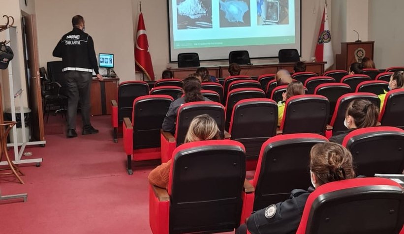 Anne ve anne adayı polislere 'narkotik' eğitimi verildi
