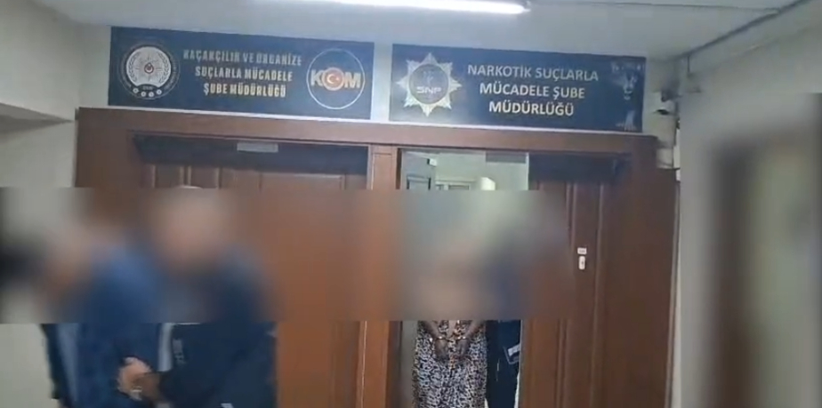 anne-ve-oglu-uyusturucu-saticisi-ciktisthrvm5jow