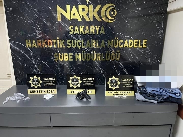 anne-ve-oglu-uyusturucu-saticisi-ciktisthrvm5jow