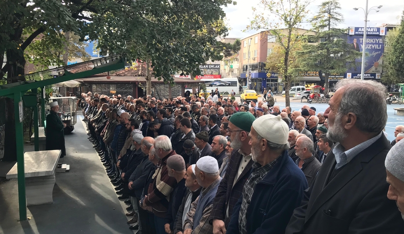 Annesi böbreğini vermişti 2,5 yaşındaki İpek melek oldu