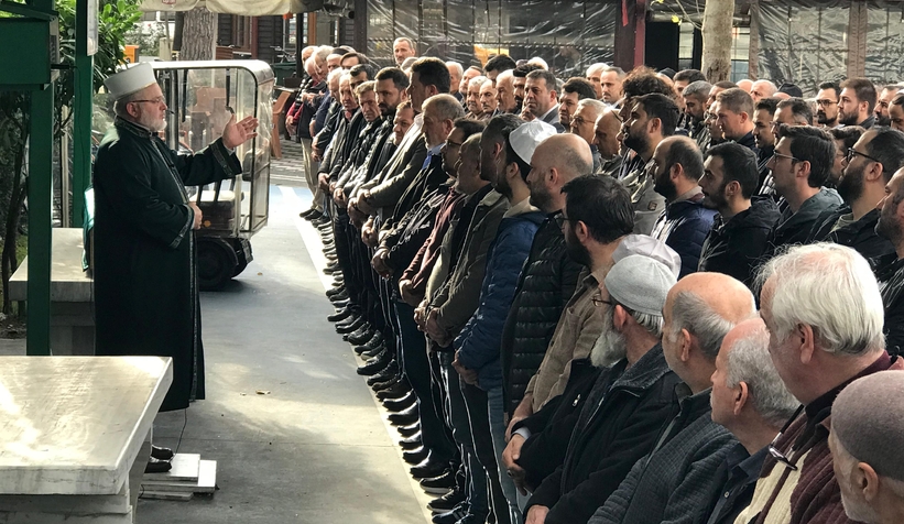 Annesi böbreğini vermişti 2,5 yaşındaki İpek melek oldu