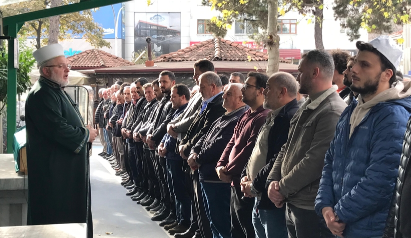 Annesi böbreğini vermişti 2,5 yaşındaki İpek melek oldu