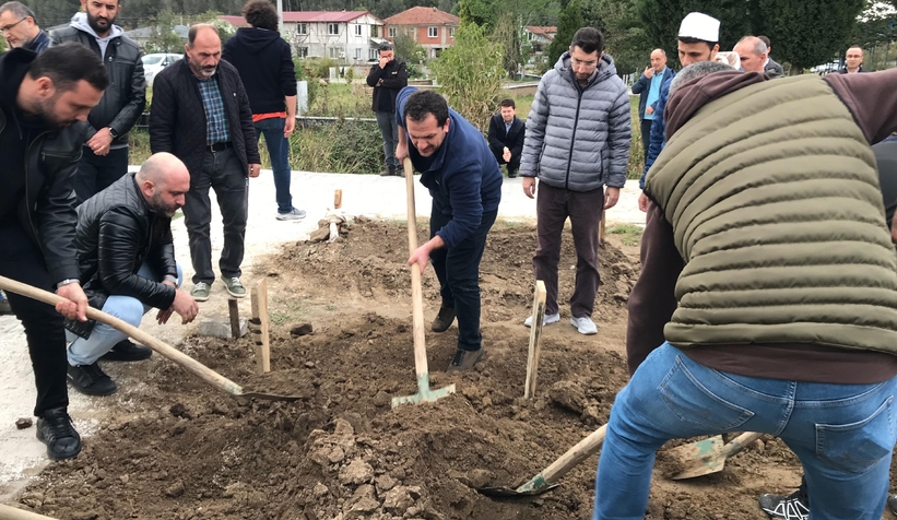 Annesi böbreğini vermişti 2,5 yaşındaki İpek melek oldu