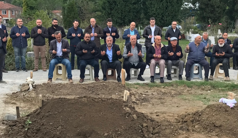 Annesi böbreğini vermişti 2,5 yaşındaki İpek melek oldu