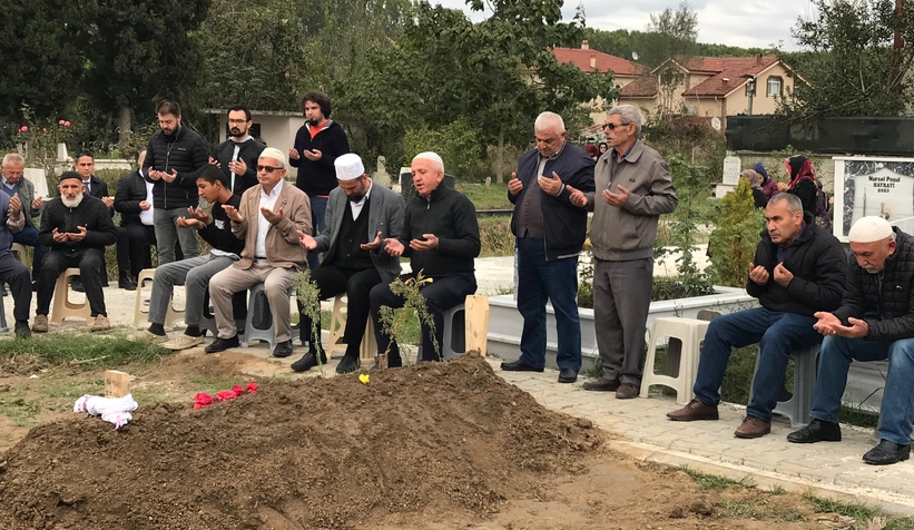 Annesi böbreğini vermişti 2,5 yaşındaki İpek melek oldu