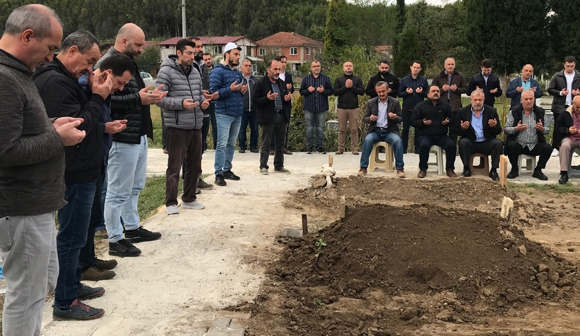 Annesi böbreğini vermişti 2,5 yaşındaki İpek melek oldu