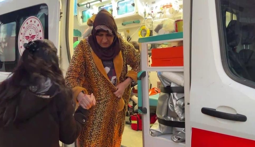 Apartman dairesi alev alev yandı