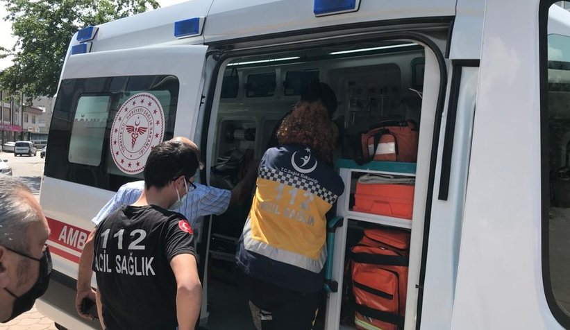 arac-durmadan-inmek-isteyen-kadin-yolcu-duserek-hastanelik-oldutuplm1rlt0