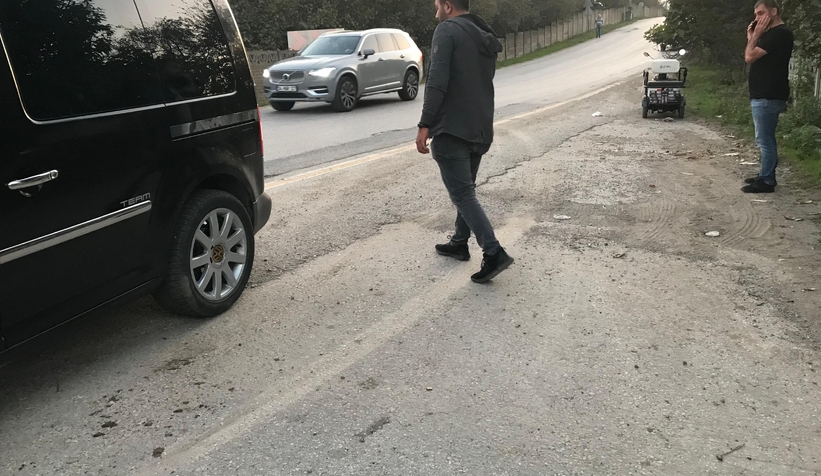 Araç elektrikli bisiklete çarptı: 2 yaralı