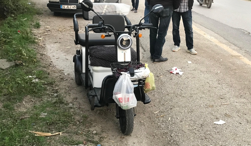 Araç elektrikli bisiklete çarptı: 2 yaralı