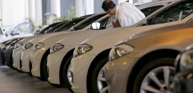 arac-satislarinda-uygulanan-6-ay-ve-6-bin-kilometre-kurali-uzatildiu0h1wei2qx