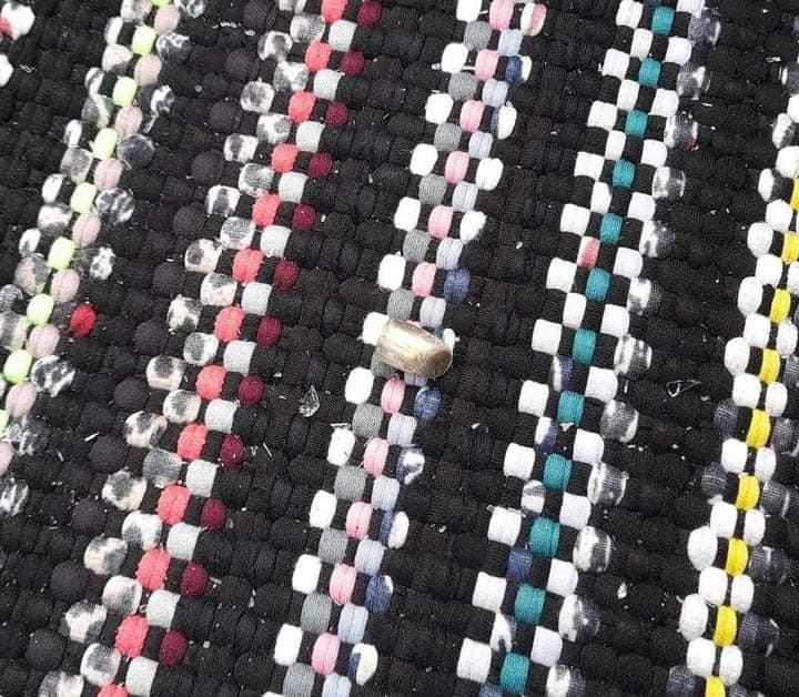 Araca yorgun mermi isabet etti