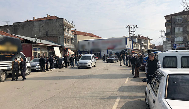 aracin-ezdigi-yasli-adam-agir-yaralandithj3anhlox