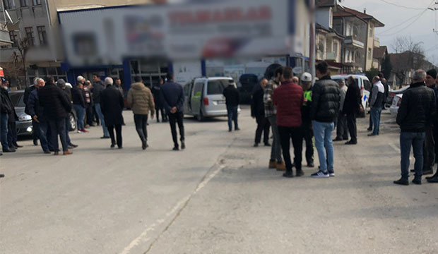 aracin-ezdigi-yasli-adam-agir-yaralandithj3anhlox