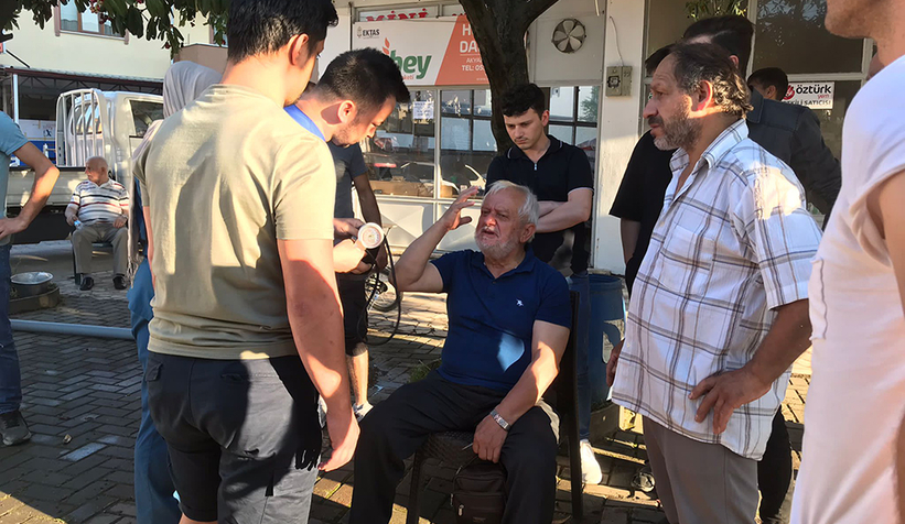 Araçların kafa kafaya çarpıştığı kaza kamerada