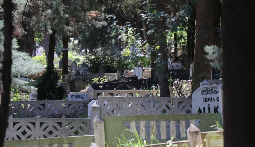Arefe Günü ilk kez mezarlıklar bu kadar boş kaldı